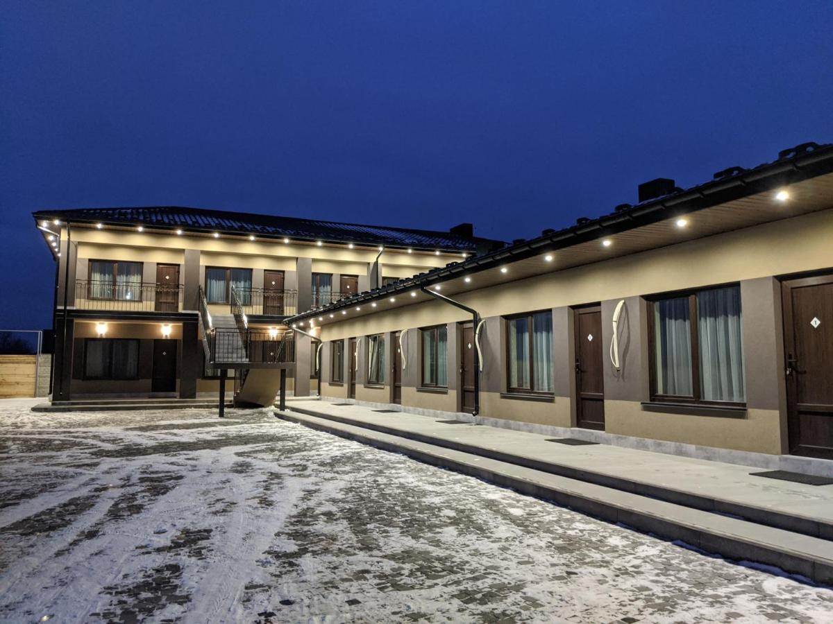 Karavan Hotel Bila Krynytsya  Exterior photo